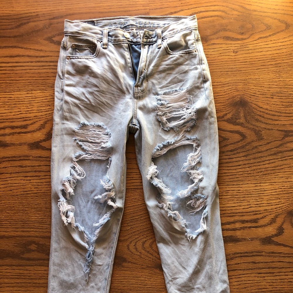 American Eagle Mom Jean